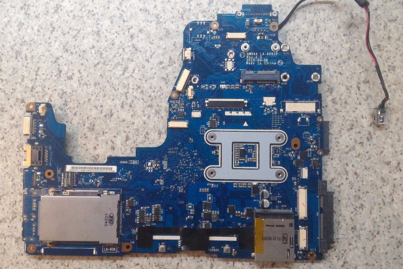 Toshiba Mainboard NWQAA LA-6061P K000104250 A660 HM55